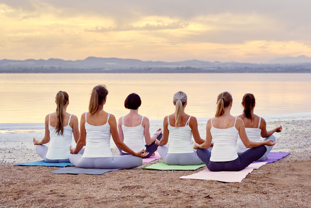 Yoga sur la plage