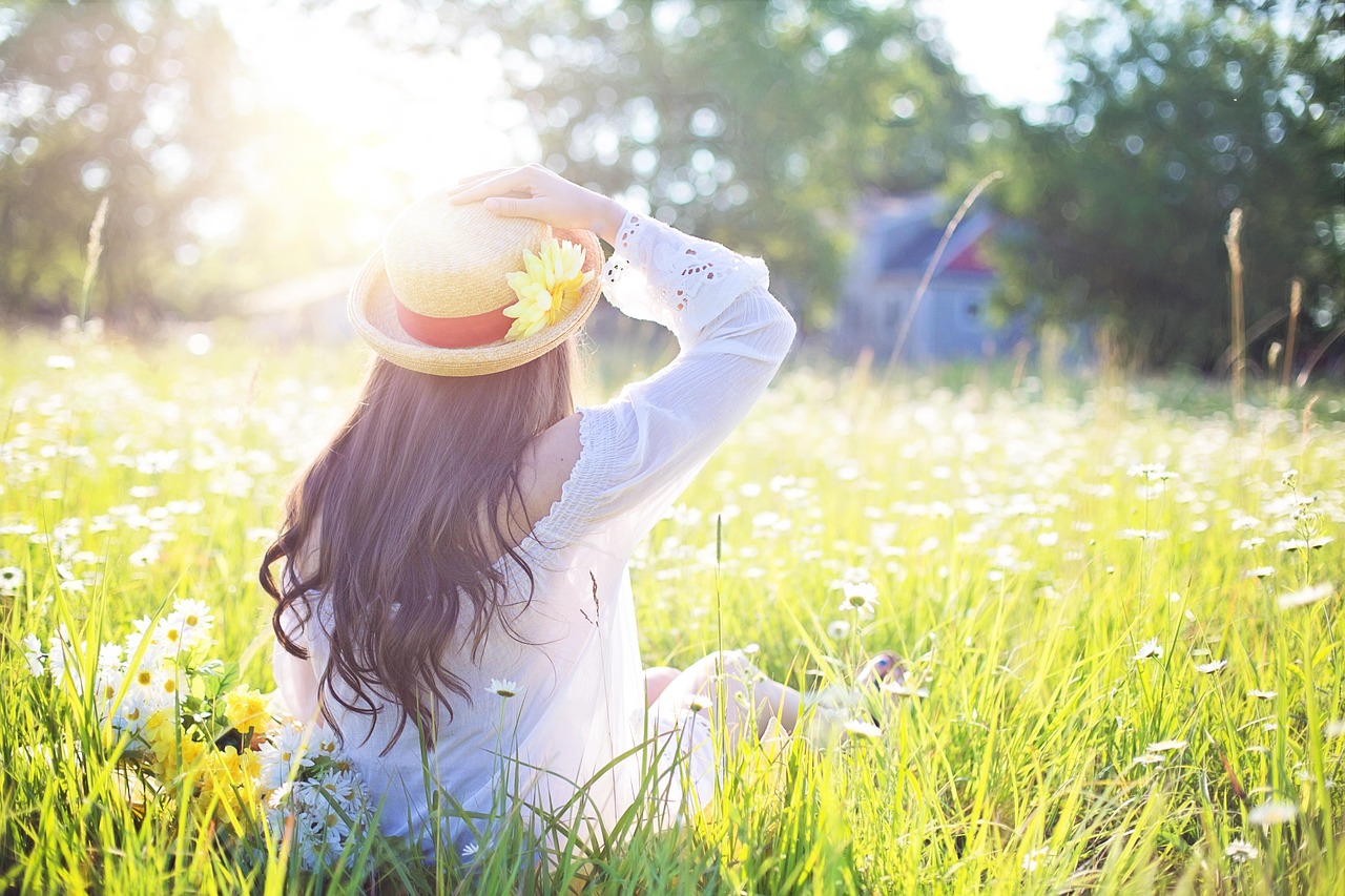 woman, field, sunlight, fashion, hat, girl, female, beautiful flowers, young woman, model, sunshine, summer, daisies, flower wallpaper, flower background, flowers, meadow, leisure, grass, spring, freedom, outdoors, nature, portrait, happy easter